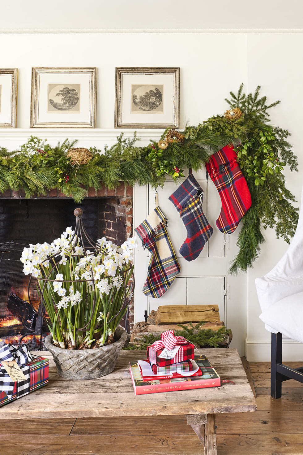 mantle decorations for christmas