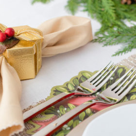 christmas table setting